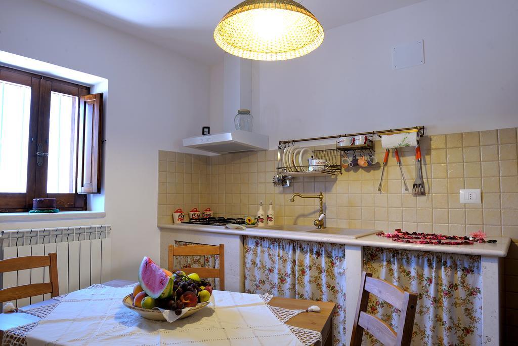Trulli Barsento Guest House Alberobello Ruang foto